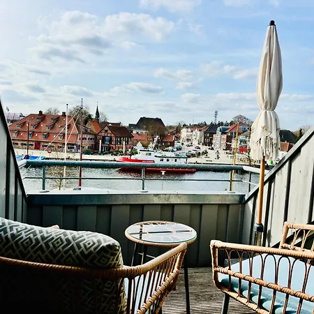 Krabbes Kleines Fischerhus * Neustadt in Holstein